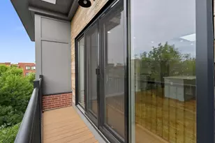 10-16 Everett St, Boston, MA 02128 - Photo 32