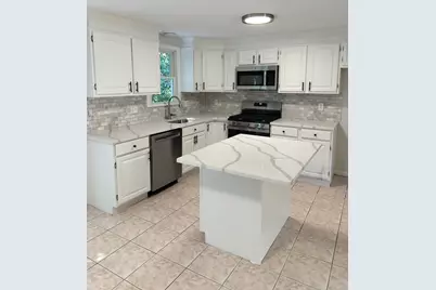 44 Jonathan Way, Taunton, MA 02780 - Photo 4