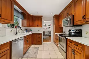 53 Eleanor St, Dartmouth, MA 02747 - Photo 2