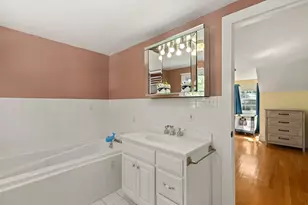 53 Eleanor St, Dartmouth, MA 02747 - Photo 26