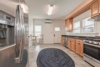 38 Davis St, Quincy, MA 02170 - Photo 4