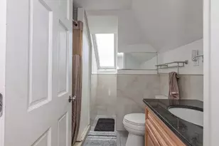 38 Davis St, Quincy, MA 02170 - Photo 16