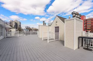218 Thorndike St, Cambridge, MA 02141 - Photo 10