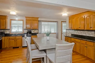 115 Blanchwood Ave, Chicopee, MA 01013 - Photo 4