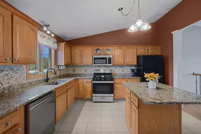 52 Family Dr, Fall River, MA 02721 - Photo 8