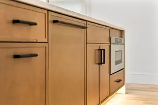 327 Alewife Brook Pkwy, Somerville, MA 02144 - Photo 12