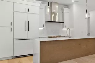 327 Alewife Brook Pkwy, Somerville, MA 02144 - Photo 14