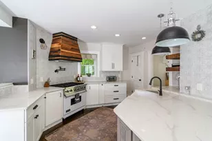 56 Curve St, Wellesley, MA 02482 - Photo 4