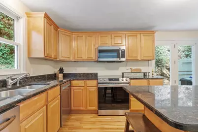 95 Pine St #A, Manchester by the Sea, MA 01944 - Photo 6