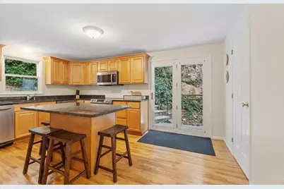 95 Pine St #A, Manchester by the Sea, MA 01944 - Photo 8