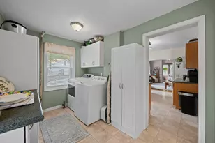 46 Chester St, Worcester, MA 01605 - Photo 16