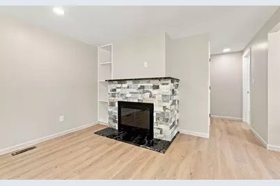 110 Mountain View St, South Hadley, MA 01075 - Photo 12