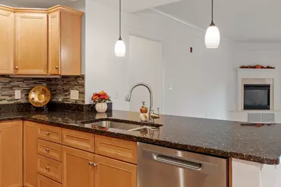 1204 Emerald Court #1204, Tewksbury, MA 01876 - Photo 8