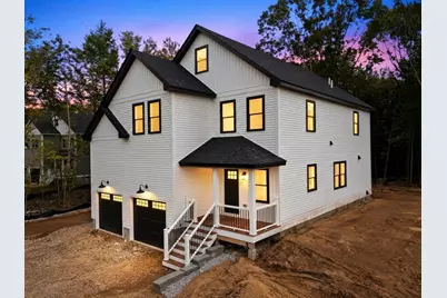 38 Elmwood St #4, Salisbury, MA 01952 - Photo 2