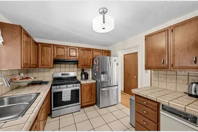 7 Balsam Dr, Townsend, MA 01469 - Photo 2