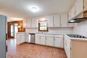 29 Indian Spring Rd, East Longmeadow, MA 01028 - Photo 2