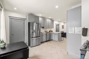 588 Gallivan Blvd, Boston, MA 02124 - Photo 4