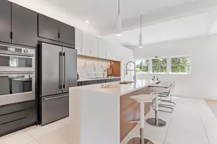 58 Neillian St, Bedford, MA 01730 - Photo 4