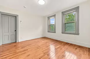 1307 Millbury St, Worcester, MA 01607 - Photo 30