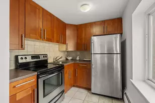 133 Beaconsfield Rd, Brookline, MA 02445 - Photo 4