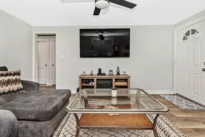 42 Mokema Ave, Waltham, MA 02451 - Photo 8