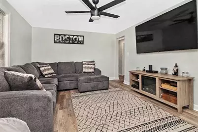 42 Mokema Ave, Waltham, MA 02451 - Photo 6