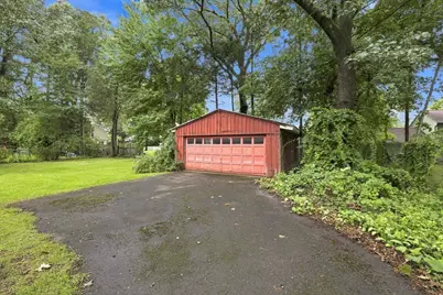 36 Silver Lake Dr, Agawam, MA 01001 - Photo 32