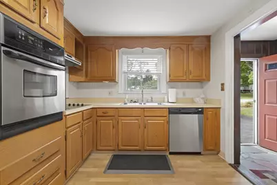 8 Russell Road, Whitman, MA 02382 - Photo 4