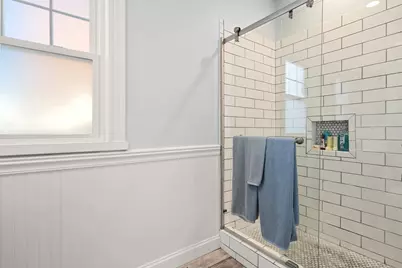 372 Silver St, Boston, MA 02127 - Photo 10