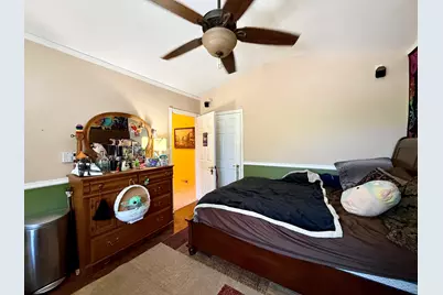 66 Barrison St, Springfield, MA 01109 - Photo 18