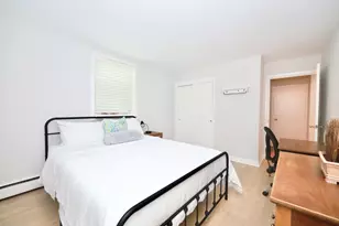 11 Cogswell Ave, Cambridge, MA 02140 - Photo 6