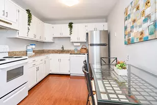 11 Cogswell Ave, Cambridge, MA 02140 - Photo 4