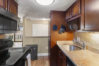 390 Broadway #51, Somerville, MA 02145 - Photo 10