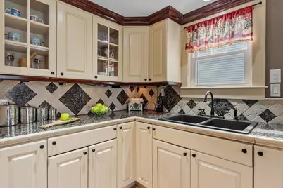 282 Boutelle St, Fitchburg, MA 01420 - Photo 4