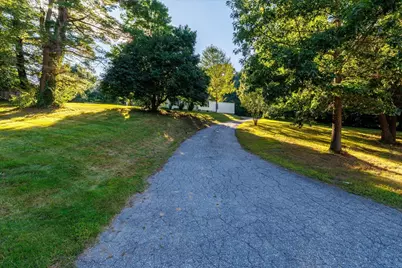 39 Southbridge Rd, Dudley, MA 01571 - Photo 6