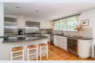 37 Pine St, Natick, MA 01760 - Photo 8