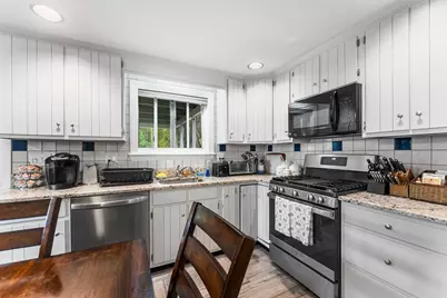 35 Donna Rd, Holliston, MA 01746 - Photo 8