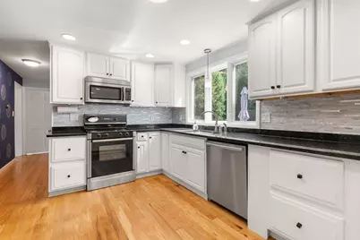 7 Lamphere Cir, Framingham, MA 01701 - Photo 12