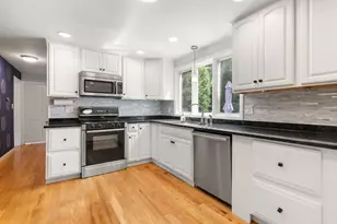 7 Lamphere Cir, Framingham, MA 01701 - Photo 12