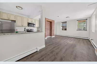 533 Locust St #1, Fall River, MA 02720 - Photo 4