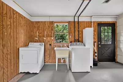 17 Grover St, Beverly, MA 01915 - Photo 24