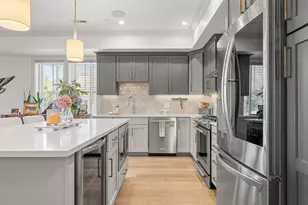 251 Minot St, Boston, MA 02124 - Photo 10