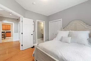 8 Wildewood Dr, Paxton, MA 01612 - Photo 10