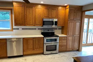 27 Fenwick, Revere, MA 02151 - Photo 16