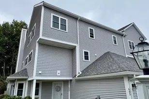 605 White Cliff Dr, Plymouth, MA 02360 - Photo 2