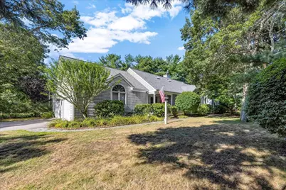 103 Sandcastle Dr, Falmouth, MA 02536 - Photo 2