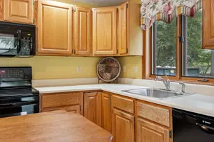 10 Hog Hill Rd, Pepperell, MA 01463 - Photo 14