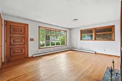 46 Spencer St, Agawam, MA 01001 - Photo 12