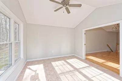 21 Surry Dr #21, Uxbridge, MA 01569 - Photo 18