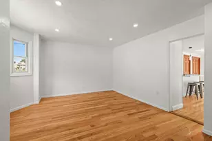 12 Boston St, Lynn, MA 01904 - Photo 4